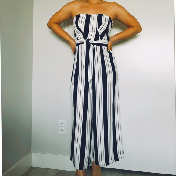 ✨NEW✨ H&M Navy Striped Strapless Jumpsuit - Picture 4 of 8